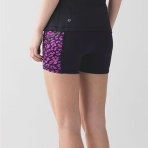 Rare Lululemon What The Sport Short II 6” Pigment Wind Berry Rumble Multi Size 6